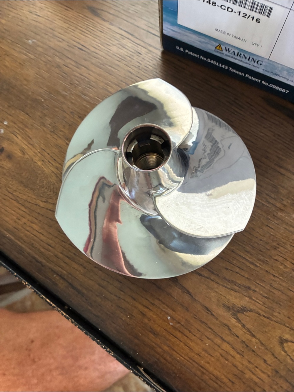 Polished Silver Decorative Accent Spinner - Reflective Silver Finish